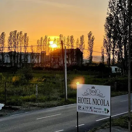 Nicola * Lezhë